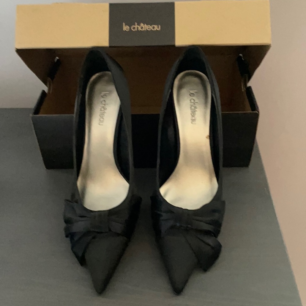 Le Chateau Shoes